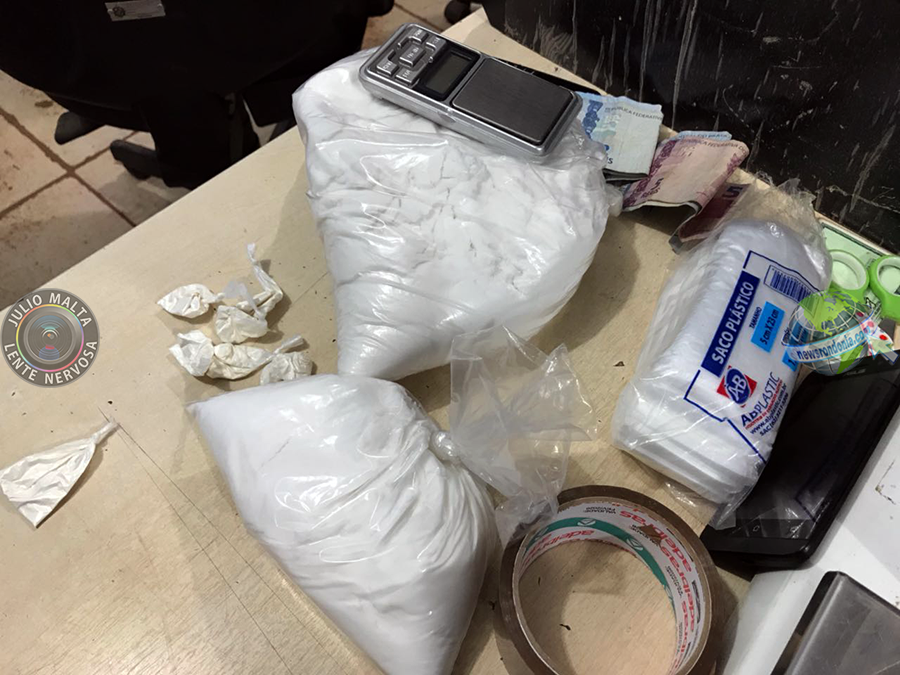 PATAMO APREENDE 20 QUILOS DE MACONHA, RECUPERA MOTO ROUBADA E LEVA OITO PESSOAS PARA A DELEGACIA - FOTOS E VÍDEO - News Rondônia