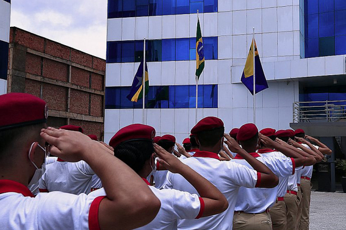 DIA DA BANDEIRA - Solenidade alusiva ao Dia da Bandeira é marcado com exemplo de patriotismo e civismo - News Rondônia