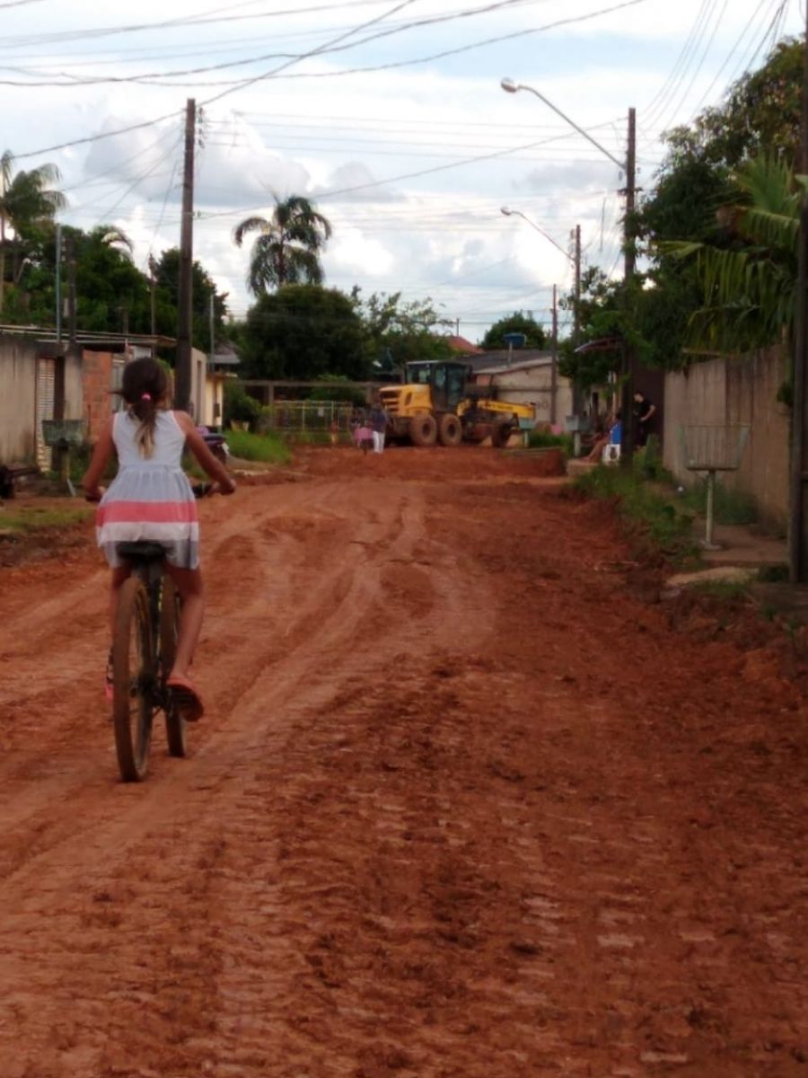 SEMOB atende pedido do vereador Carlos Damaceno, e realiza limpeza e encascalhamento no Conjunto Jamari - News Rondônia