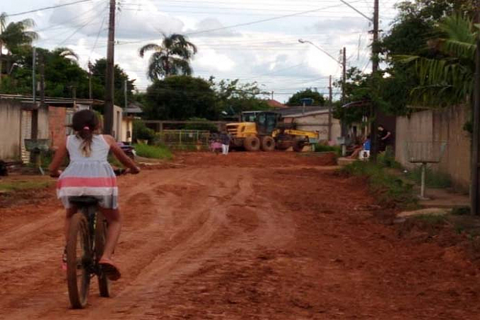 SEMOB atende pedido do vereador Carlos Damaceno, e realiza limpeza e encascalhamento no Conjunto Jamari - News Rondônia