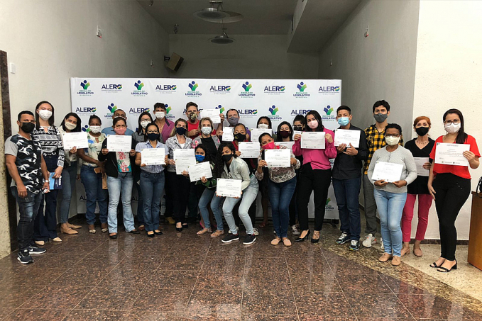 Concluídos mais dois cursos da Escola do Legislativo - News Rondônia