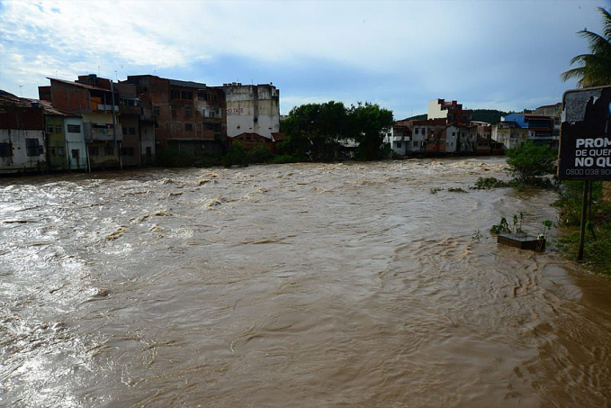 Nível de rios supera cotas de inundação em trechos de três estados - News Rondônia