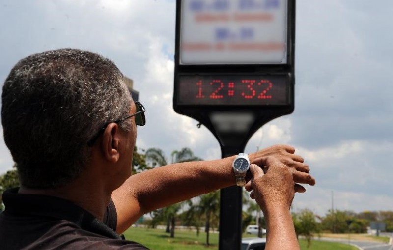 HORÁRIO DE VERÃO TEM INÍCIO À 0H DE DOMINGO EM 11 ESTADOS - News Rondônia