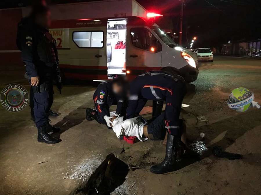 CAPITAL  HOMEM É ESFAQUEADO E PEDE AJUDA EM FRENTE A IGREJA (VÍDEO) - News Rondônia