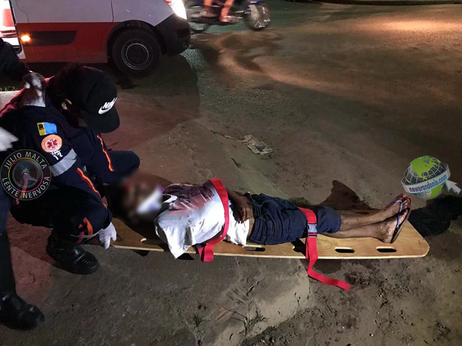 CAPITAL  HOMEM É ESFAQUEADO E PEDE AJUDA EM FRENTE A IGREJA (VÍDEO) - News Rondônia