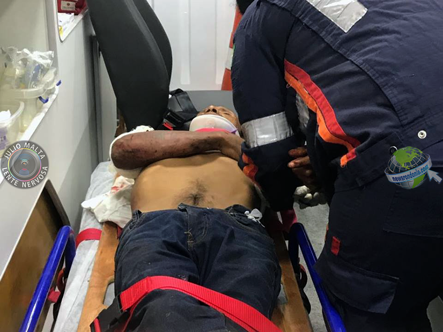 CAPITAL  HOMEM É ESFAQUEADO E PEDE AJUDA EM FRENTE A IGREJA (VÍDEO) - News Rondônia