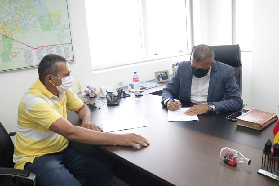 Deputado Alex Silva solicita à prefeitura a elaboração de projeto urbarnístico para atender a comunidade do planalto II - News Rondônia