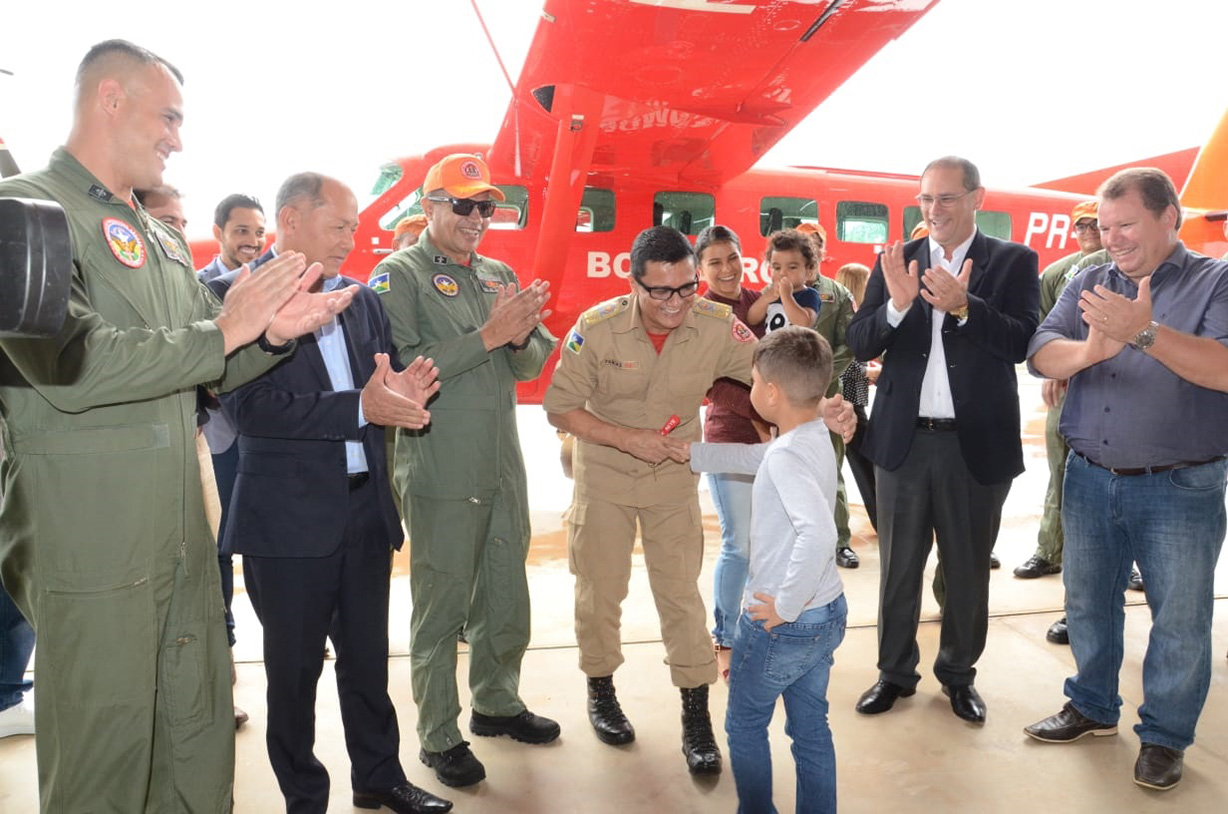 DR. NEIDSON PRESTIGIA SOLENIDADE QUE MARCOU ENTREGA DE AERONAVE AO CORPO DE BOMBEIROS - News Rondônia