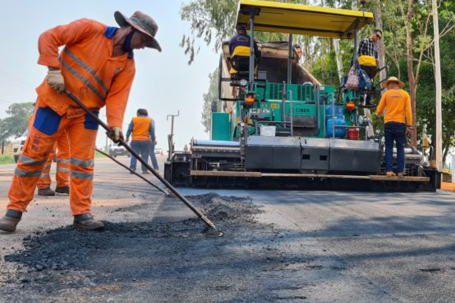 DER inicia a pavimentação asfáltica na ciclovia na RO-479 em Rolim de Moura - News Rondônia