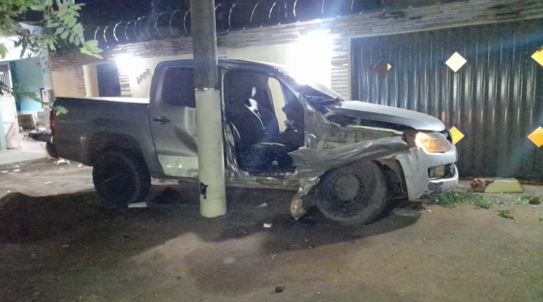 NO CRUZAMENTO - Motorista alucinado causa dois acidentes e deixa quatro feridos na capital - News Rondônia