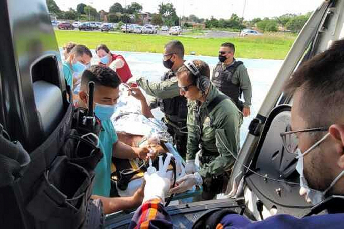 Homem corta própria barriga com motosserra; vísceras ficam expostas - News Rondônia