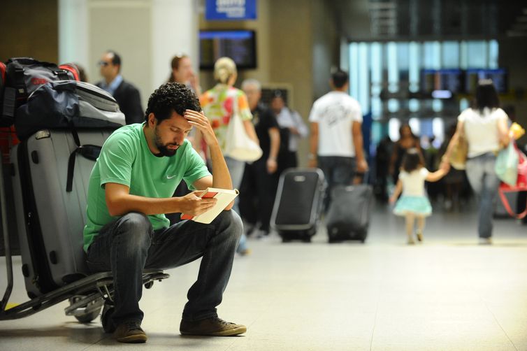 TARIFAS DE EMBARQUE EM AEROPORTOS TERÃO AUMENTO DE 5,39% - News Rondônia