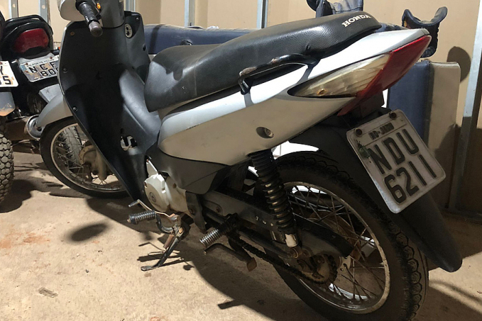 Jovem apenado é preso transitando com moto roubada no residencial popular Orgulho do Madeira - News Rondônia