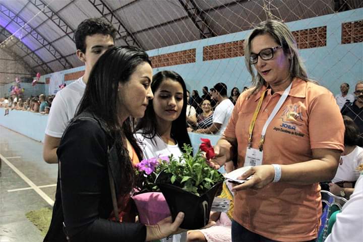 PROFESSORA DE VILHENA REPRESENTARÁ RONDÔNIA NO PROGRAMA ESTÁGIO PARTICIPAÇÃO EM BRASÍLIA - News Rondônia