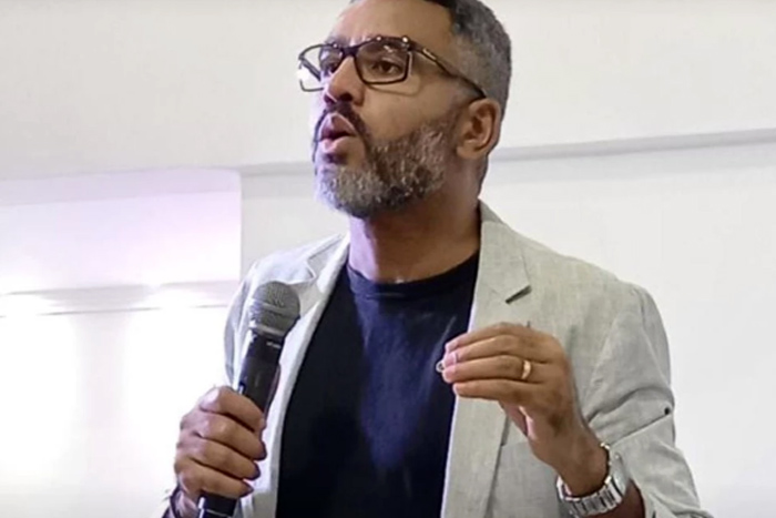 Pastor é crivado de bala na porta de casa - News Rondônia