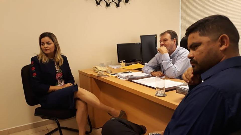 VIGILANTES: VEREADORA ADA DANTAS BOABAID INTERCEDE RETORNO DOS VIGILANTES NAS ESCOLAS - News Rondônia