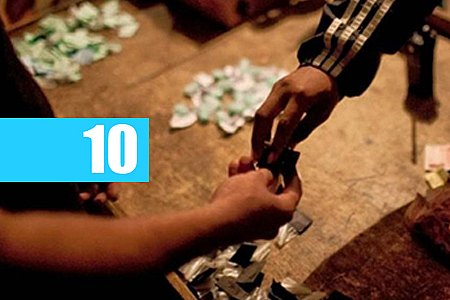 PRESO VENDENDO DROGAS PELO WHATSAPP, RAPAZ DIZ QUE ENTROU NO TRÁFICO POR 'DIFICULDADES FINANCEIRAS' - News Rondônia