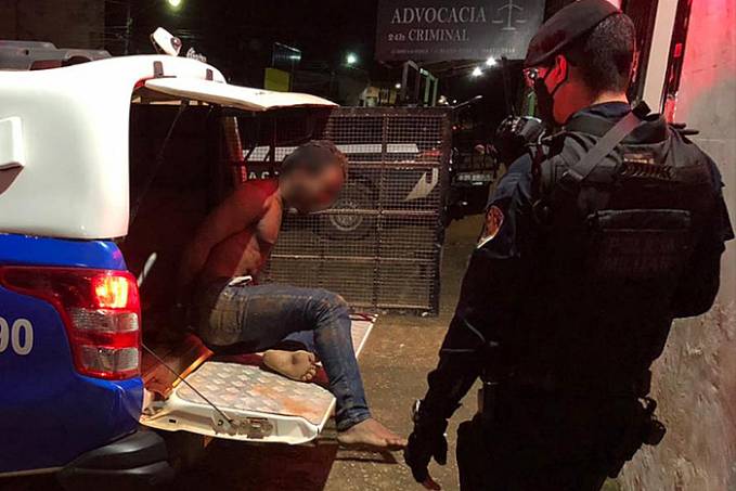 ZONA LESTE - Ladrão é preso com arma de brinquedo após roubo de celular - News Rondônia