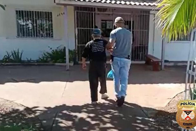 Deam de Rolim de Moura prende idoso de 85 anos condenado a 14 anos de prisão acusado de estuprar a neta - News Rondônia