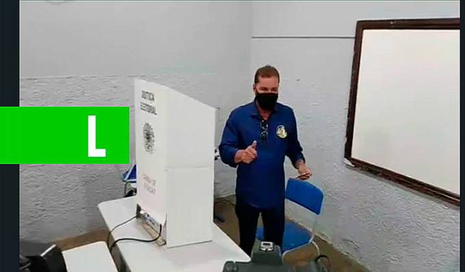 Candidato a reeleição, Hildon Chaves, votou na manhã desse domingo - News Rondônia