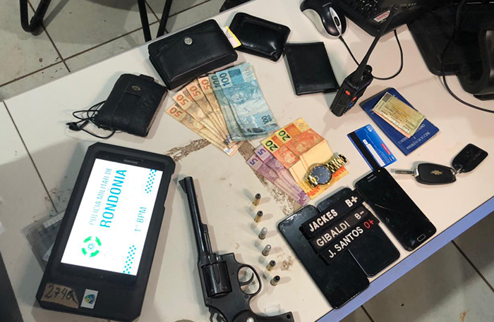 Polícia age rápido e prende trio que aterrorizou vítimas durante roubo em oficina - News Rondônia