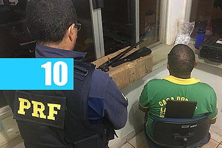 PRF FLAGRA TAXISTA TRANSPORTANDO ARMA DE FOGO - News Rondônia