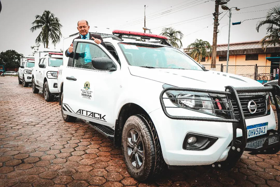 Coronel Chrisóstomo entrega três veículos de transporte de material biológico para capital de Rondônia - News Rondônia