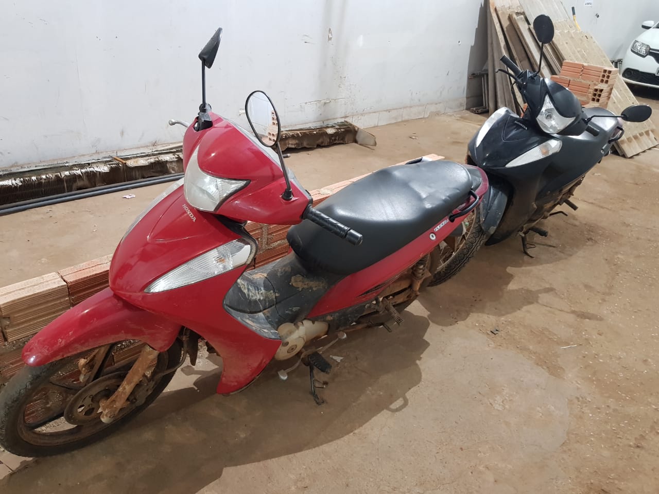SUSPEITO QUE LEVARIAM MOTOS ROUBADAS PARA BOLÍVIA SÃO DETIDOS EM HOTEL - News Rondônia