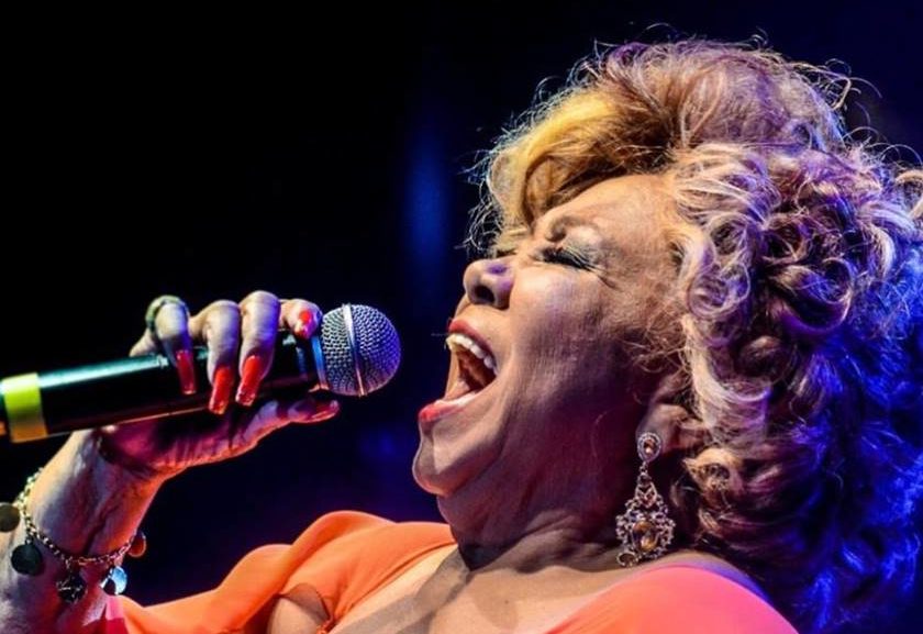 CANTORA ALCIONE É INTERNADA EM SÃO PAULO E PASSA POR CIRURGIA - News Rondônia