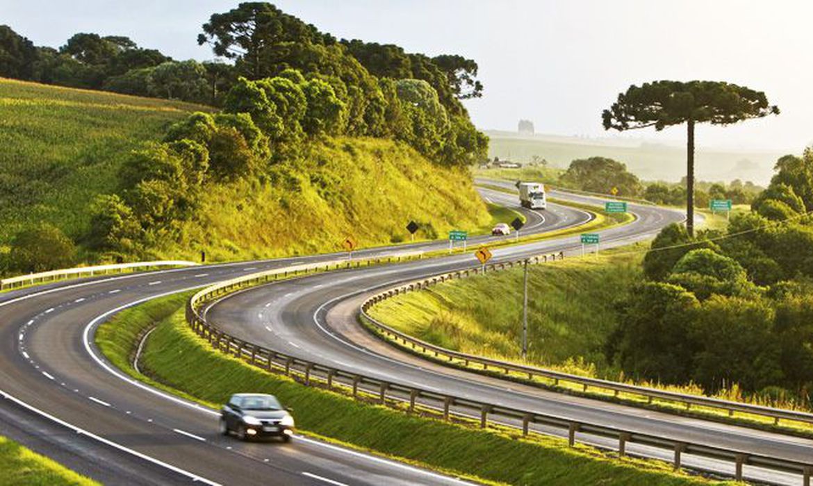 Bolsonaro assina decreto que prevê modernização de rodovias federais - News Rondônia