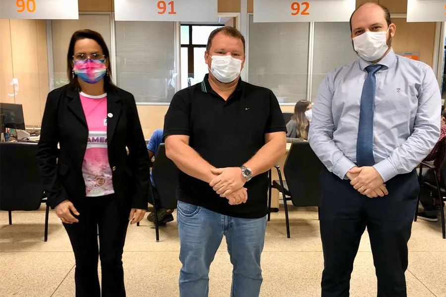 O deputado Dr. Neidson se reúne com coordenador do Procon e diretora da Chameron - News Rondônia