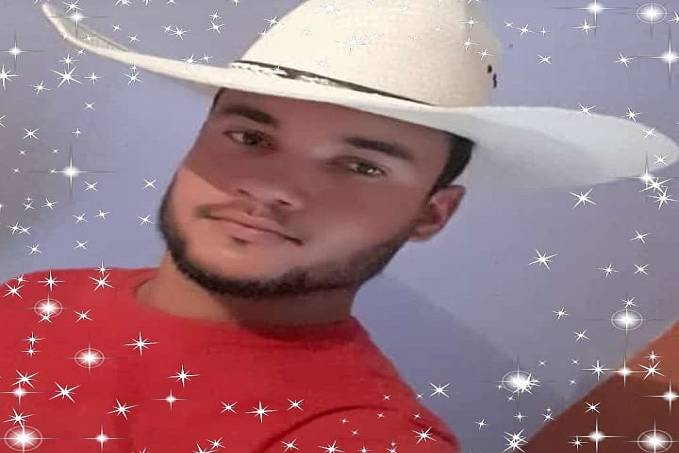 NA CABEÇA - Motociclistas executam jovem conhecido por "Boiadeiro" - News Rondônia