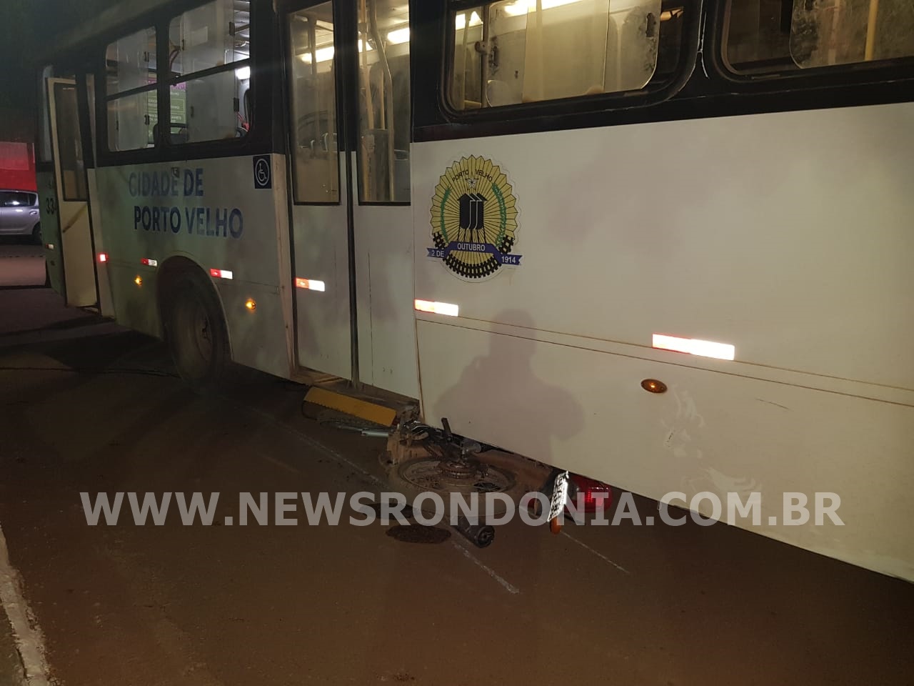 IDENTIFICADO: ÔNIBUS COLETIVO ATROPELA E MATA MOTOCICLISTA NA ZONA SUL - News Rondônia