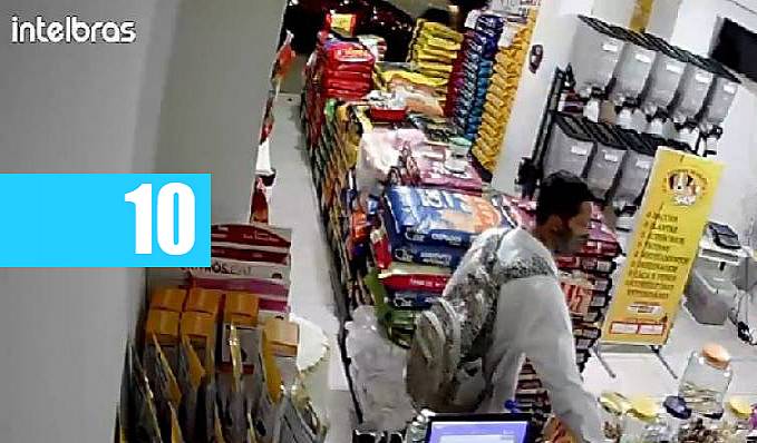 INUSITADO: Ladrão distrai atendente de comércio e foge levando dinheiro do caixa - News Rondônia