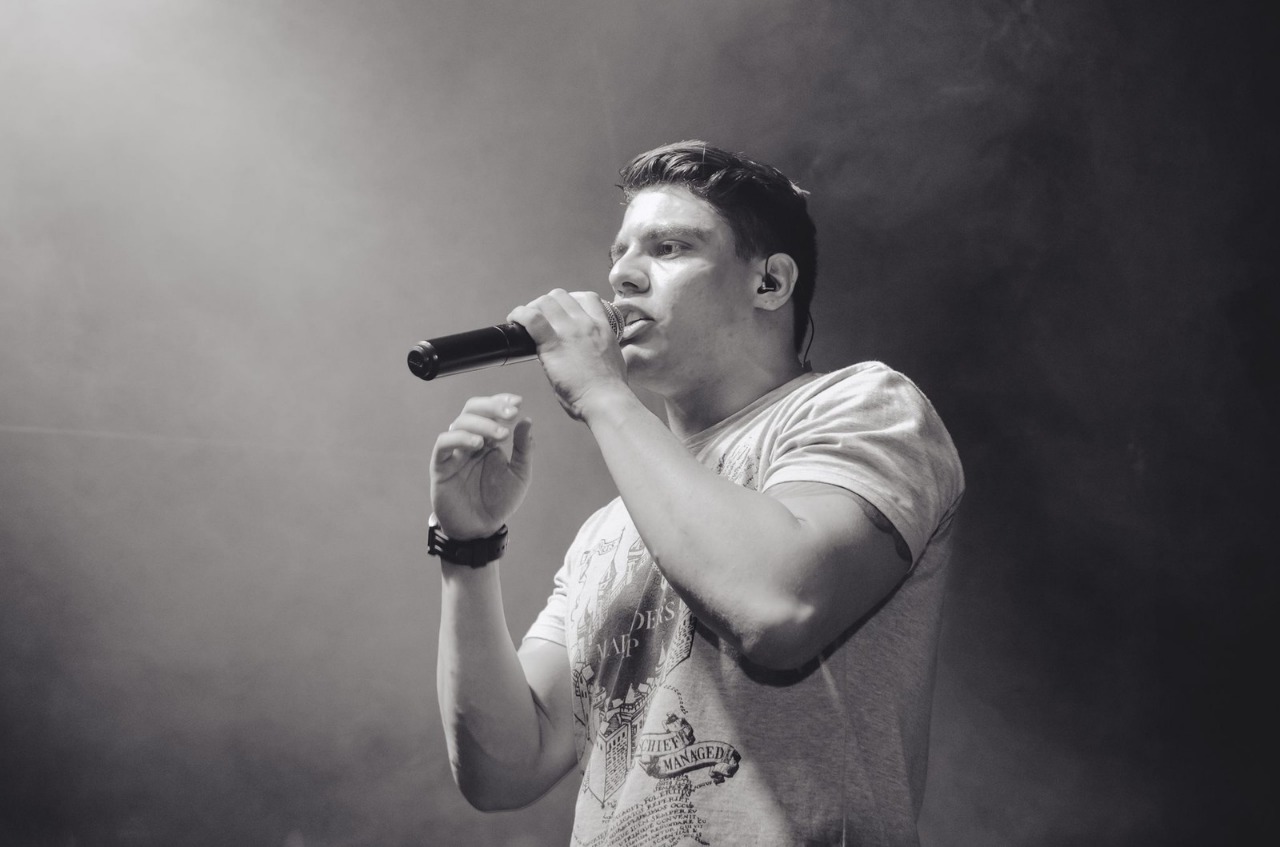 LUTO: APÓS GABRIEL DINIZ, MAIS UM SERTANEJO DE 26 ANOS MORRE EM GRAVE ACIDENTE - News Rondônia