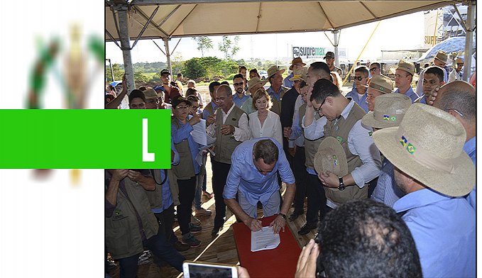 ROLIM DE MOURA  PREFEITO LUIZÃO DO TRENTO E GOVERNADOR MARCOS ROCHA ASSINAM O FITHA NA RONDÔNIA RURAL SHOW - News Rondônia