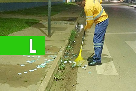 GARIS RECOLHEM 'SANTINHOS' DE CANDIDATOS JOGADOS NA FRENTE DAS ESCOLAS - News Rondônia