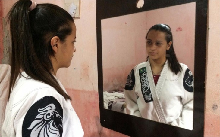 ALUNA DE 15 ANOS QUE QUASE MORREU EM LUTA COM ATIRADOR EM SUZANO QUER SER DELEGADA - News Rondônia