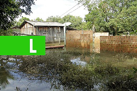 FAMÍLIAS DESABRIGADAS EM CANDEIAS DO JAMARI RECEBERÃO MAIS CESTAS BÁSICAS, ÁGUA POTÁVEL E BANHEIROS; MALÁRIA ENTRA EM PAUTA - News Rondônia