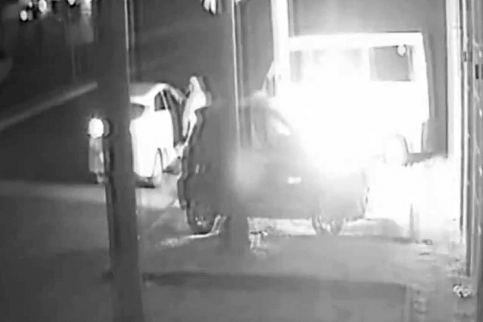 Carro de personal trainer é incendiado por criminoso na capital; veja vídeo - News Rondônia