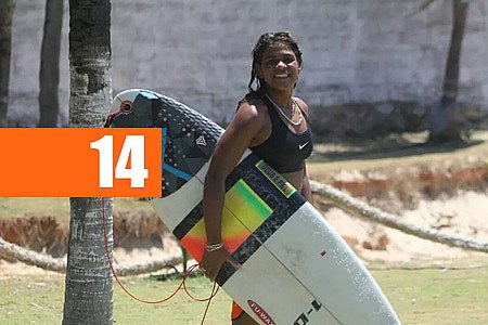 VÍDEO: CAMPEÃ DE SURFE MORRE APÓS SER ATINGIDA POR RAIO EM PRAIA DE FORTALEZA; VEJA - News Rondônia