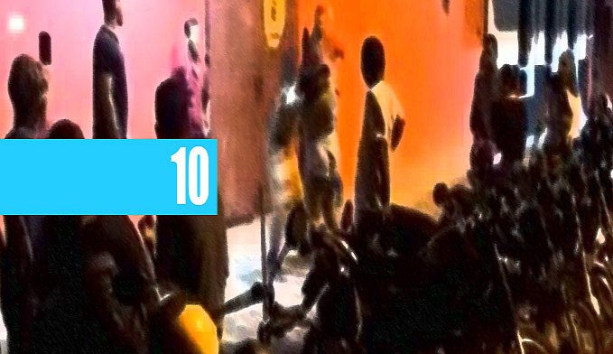 FILHO AGRIDE A MÃE COM CHUTES E SOCOS APÓS ELA IR BUSCÁ-LO EM GALPÃO DE FESTAS - VÍDEO - News Rondônia