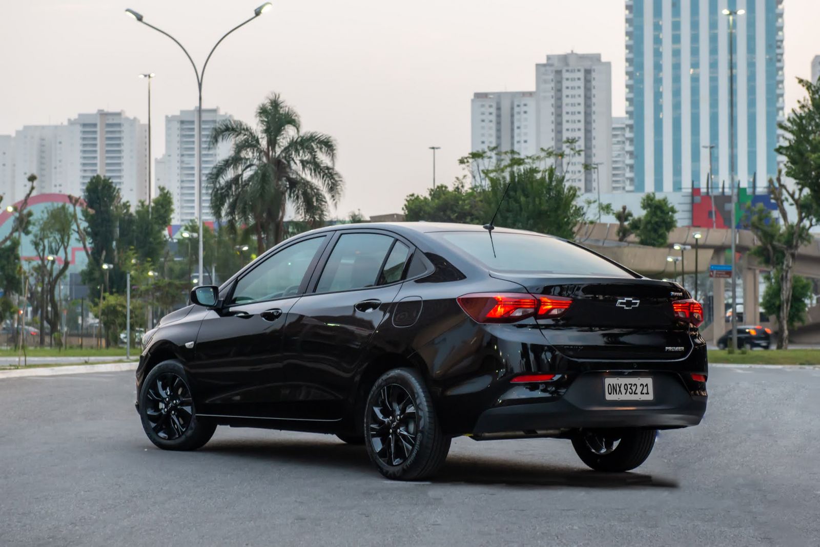 Grife global Midnight chega ao Chevrolet Onix Plus - News Rondônia
