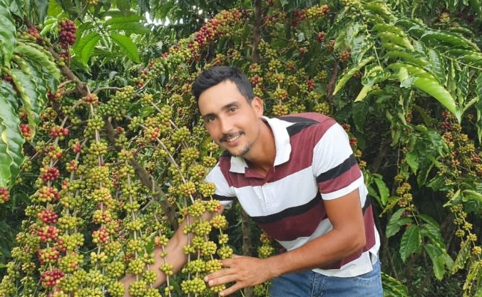 DESTAQUE - CAFEICULTOR DE RONDÔNIA VENCE CONCURSO NACIONAL DA ABIC - News Rondônia