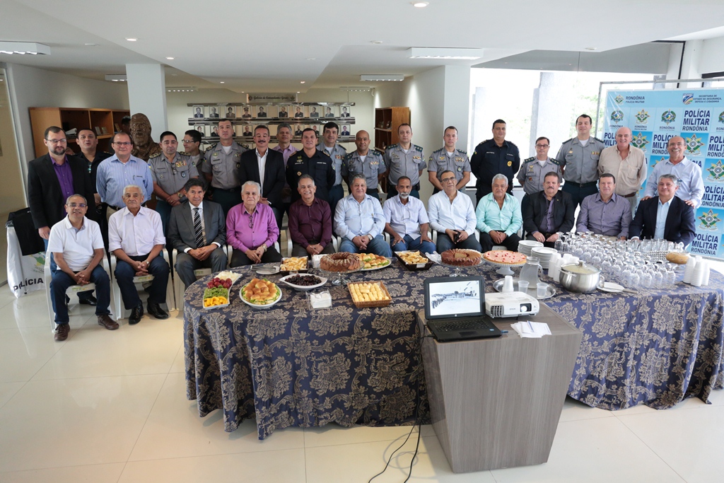 CAFÉ DA MANHÃ COM EX-COMANDANTES E SUBCOMANDANTES GERAIS, MARCA COMEMORAÇÕES DOS 43 ANOS DA POLÍCIA MILITAR DE RONDÔNIA - News Rondônia