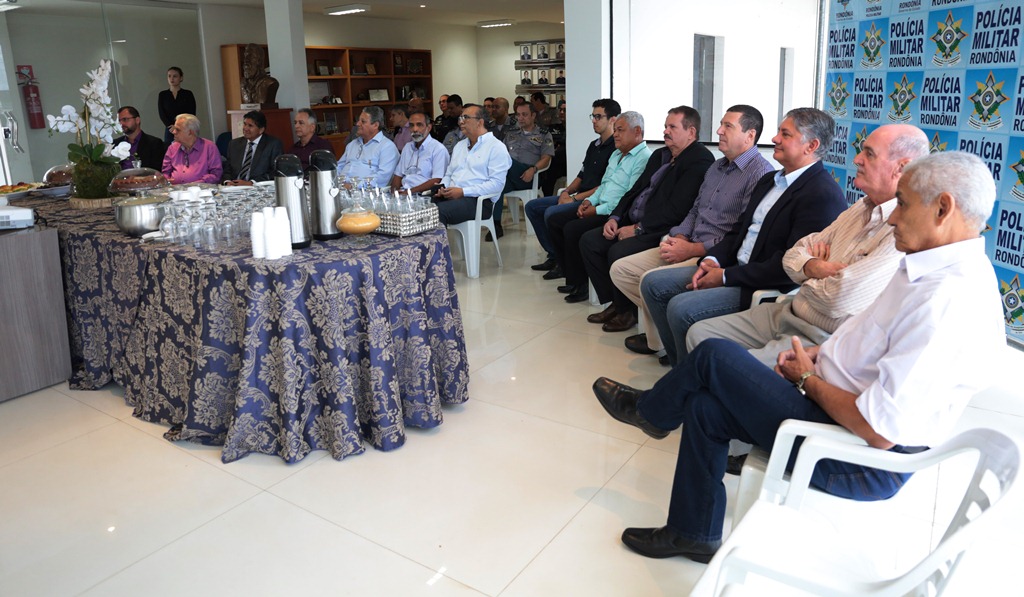 CAFÉ DA MANHÃ COM EX-COMANDANTES E SUBCOMANDANTES GERAIS, MARCA COMEMORAÇÕES DOS 43 ANOS DA POLÍCIA MILITAR DE RONDÔNIA - News Rondônia
