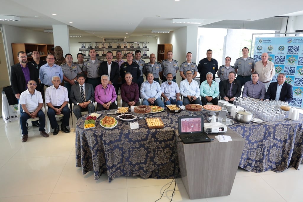 CAFÉ DA MANHÃ COM EX-COMANDANTES E SUBCOMANDANTES GERAIS, MARCA COMEMORAÇÕES DOS 43 ANOS DA POLÍCIA MILITAR DE RONDÔNIA - News Rondônia