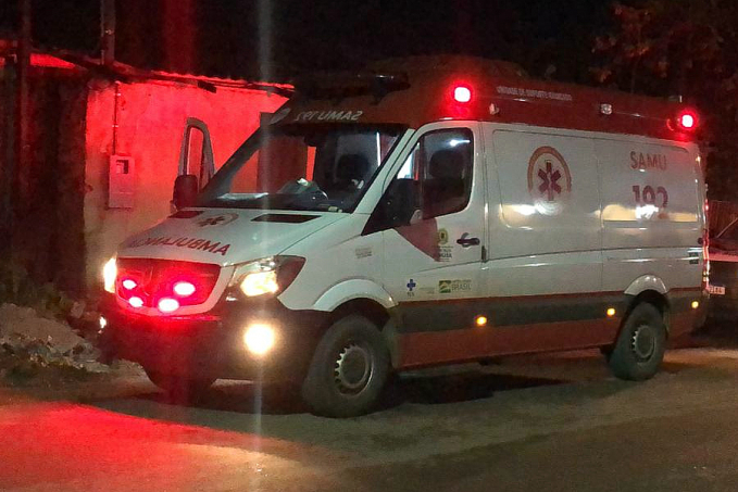 CIÚMES - Mulher ataca namorada com golpes de faca - News Rondônia