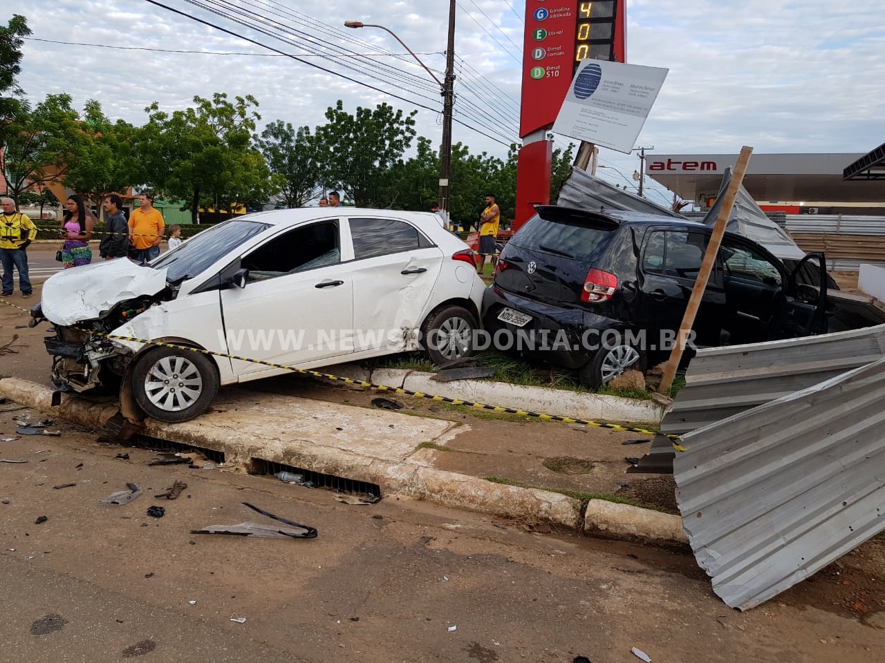 MOTORISTA FOGE APÓS CAUSAR GRAVE ACIDENTE DE TRÂNSITO NA JORGE TEIXEIRA - VEJA VÍDEO - News Rondônia