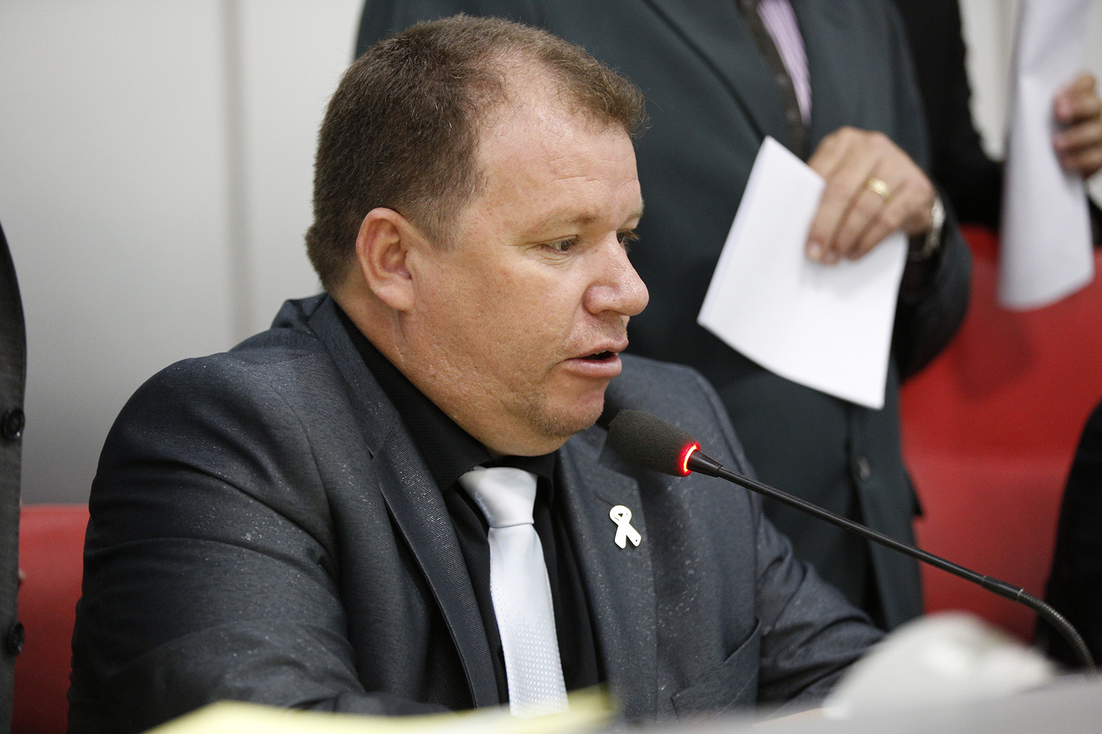 DEPUTADO DR. NEIDSON SOLICITA SERVIÇOS DE MANUTENÇÃO EM VIAS DA VILA NOVA SAMUEL - News Rondônia
